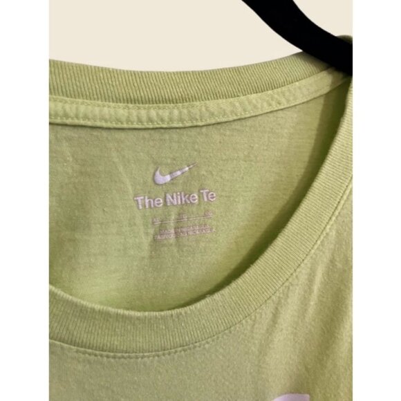 Nike Air The Nike Tee Neon Logo T-Shirt Size M - Picture 2 of 3